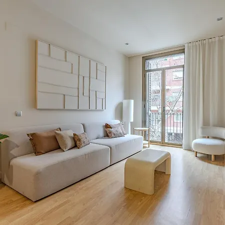 Ola Living Consell De Cent