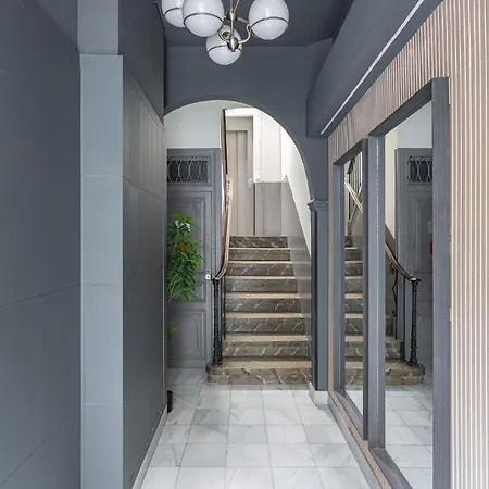 Ola Living Consell De Cent Appartamento